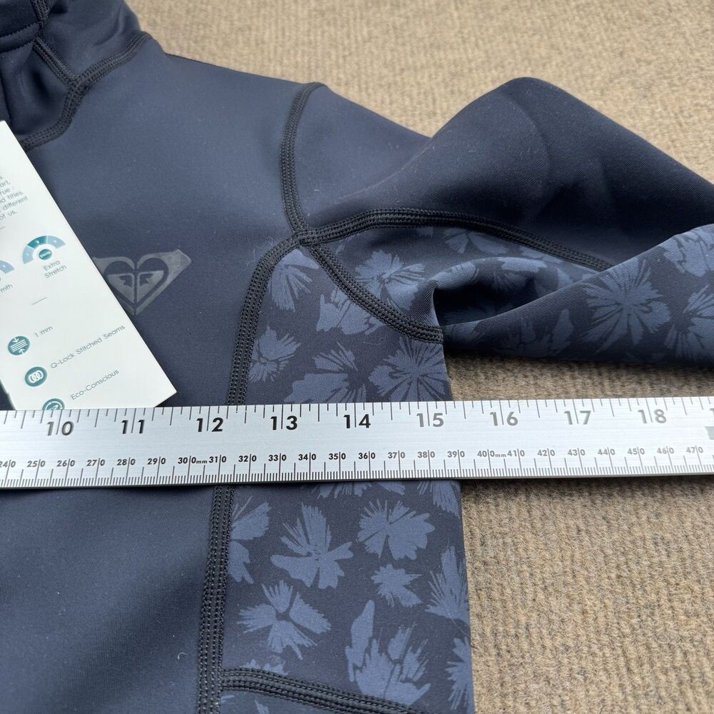 NWT Roxy Swell 1mm Hooded Wetsuit Paddle Jacket Women's Sz 4 Black/Print - Picture 12 of 13